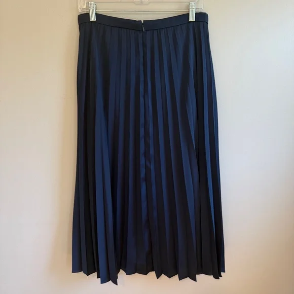 J.Crew Navy Pleated Maxi/Midi Skirt, size 6 - Picture 2 of 3